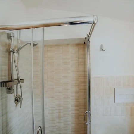 Stone House Bed & Breakfast Novi Velia